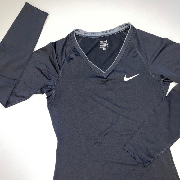 Nike Pro v-neck layering shirts - Picture 2 of 6